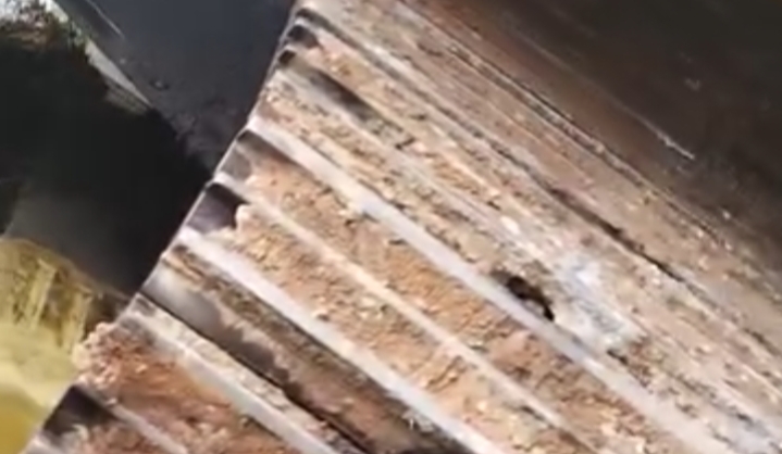 Exscavator Maut Siapa Pemiliknya"Kenapa  Tidak Di Tahan Di kantor Satlantas Polres Pasaman.